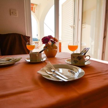 Apartmani Jasmina Supetarska Draga Buitenkant foto