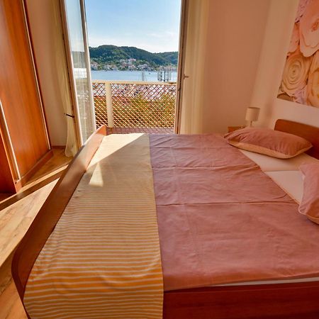 Apartmani Jasmina Supetarska Draga Buitenkant foto