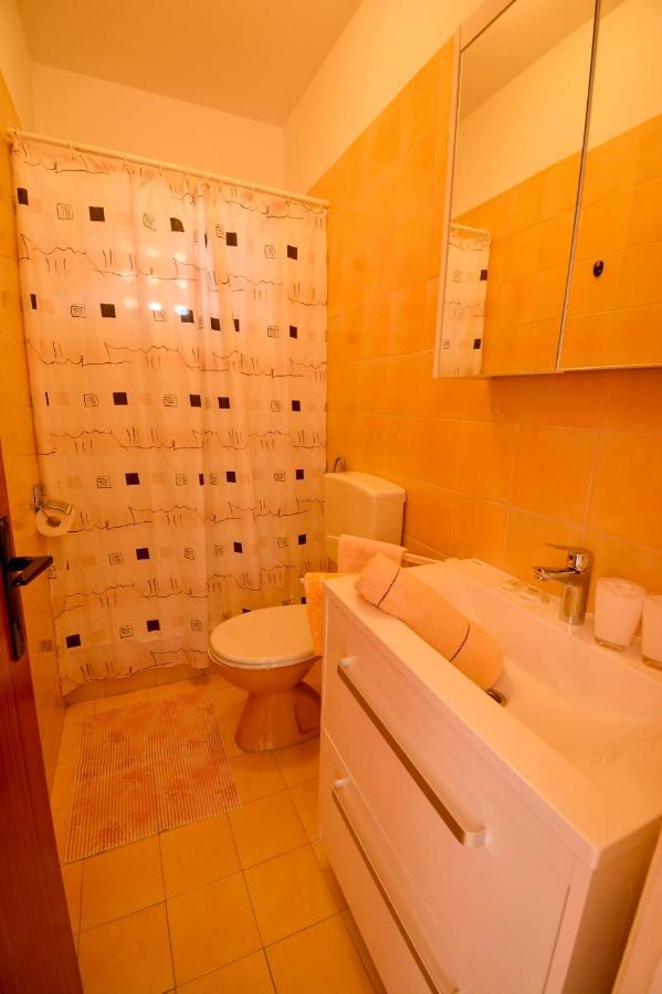 Apartmani Jasmina Supetarska Draga Buitenkant foto